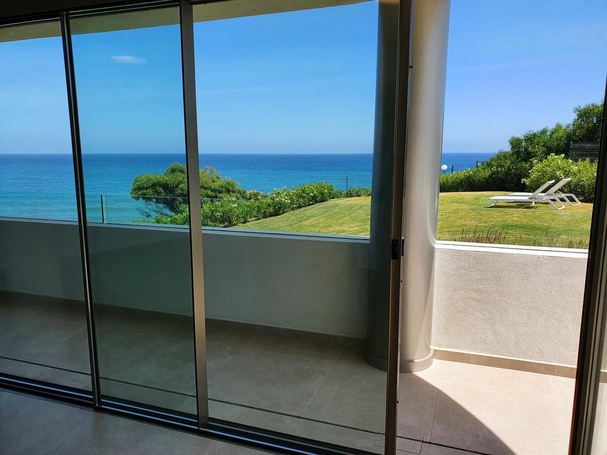 Luxury Beachfront Apartment With Pool, Sauna, Fitness And Gym In Province Malaga, Andalusia Михас Екстериор снимка